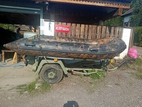 Člun nafukovací s motorem
