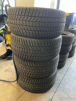 Sada kol 245/40R18
