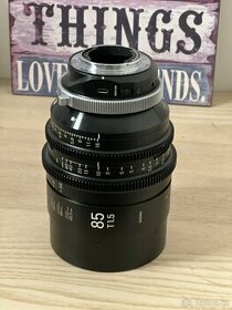 Sigma 85 T1.5 na Canon