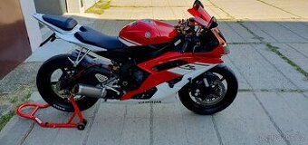Yamaha R6 14 900km 1A stav