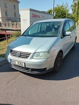 Volkswagen Touran - 1