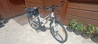 Trekingové elektrokolo genesis