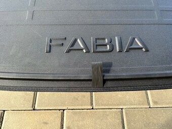 ŠKODA FABIA IV-OBOUSTRANNÝ KOBEREC DO KUFRU ORIGINAL