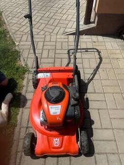 Husqvarna LC 247 S