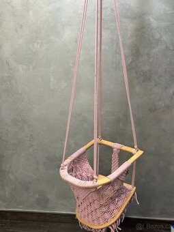Exkluzivni rucne sita houpacka ADRE DESIGN pro holcicky