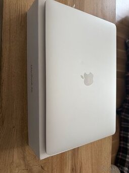 MacBook Air M1 13” 256GB SSD / 8GB RAM
