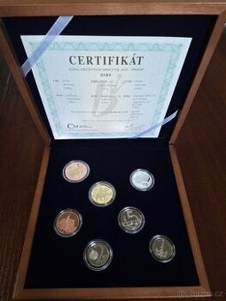 SADA OBĚŽNÝCH MINCÍ 2025 PROOF - DŘEVĚNÁ ETUE