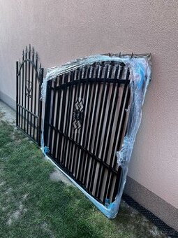 Plotova brana a branka