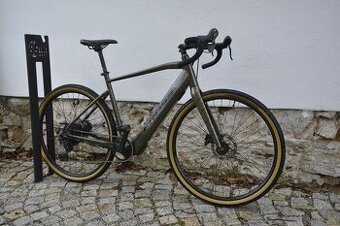 Elektrický gravel Kross Esker hybrid