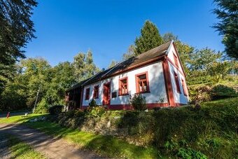 Prodej udržovaného RD, se zastřešenou pergolou a zahradou, S
