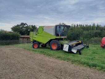 Claas avero 240