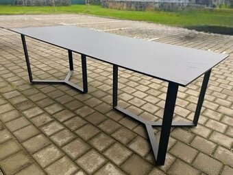 Zakázkový designový jídelní/kancelářský stůl