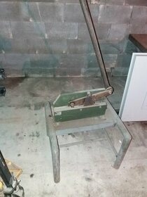 Nůžky na pásovinu