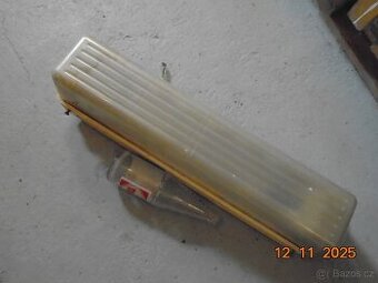 Retro světlo pod linku