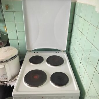 Elektrický sporák a trouba