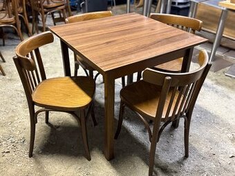 Ton židle 38ks a stoly 9ks