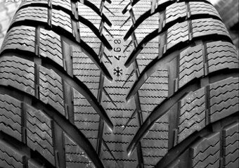 Sada nebo 2ks zimních pneu 235/45 R18: