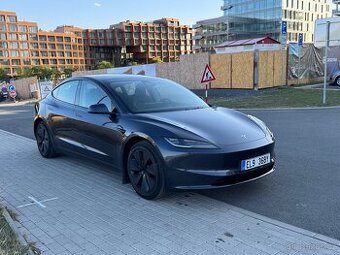 Tesla Model 3 RWD záruka DPH