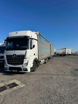 Mercedes-Benz Actros 2545 6x2 - velkoobjemová souprava