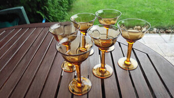 Prodám krásný set starých skleniček