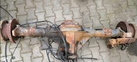 Zadní nápravu na Renault Midlum