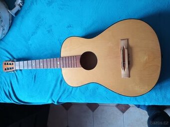 Stará dřevěná kytara 3/4 z pozůstalosti