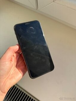 Iphone 11 64GB černý