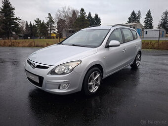 Hyundai i30 kombi 1.4 16V 80kW,klimatizace,bez koroze