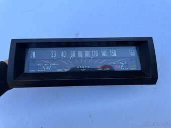 Budíky - Škoda 100