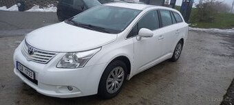 TOYOTA AVENSIS KOMBI 2,0D4D r.v.2011,NAVI,DOHODA