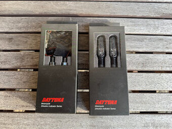 Nové LED blinkry Daytona Stellar D-Light 4 ks Cafe Racer