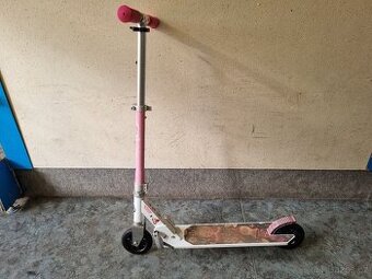 Dětská koloběžka OXELO. Pro děti měřící cca 110 až 150 cm