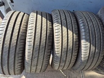 215/65 R16C 106/104T letni pneu Michelin