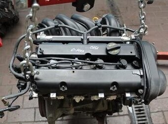 Prodám motor Ford Focus mk2 1.6 16v 74kw HWDA. Motor je komp