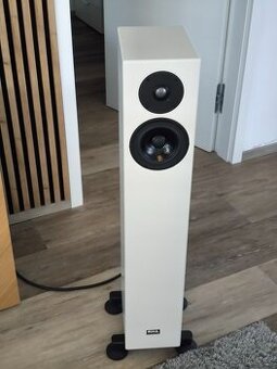 Prodám stereo sestavu: repro RIHA NANO S PLUS + zesilovač Un