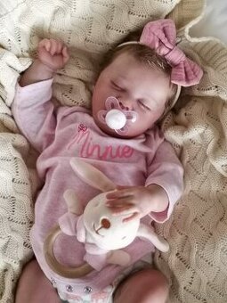 Prodám krásnou reborn holčičku z kitu Ashia