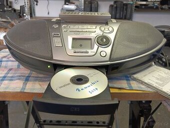 Super Radiomagnetofon Panasonic.