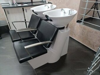 Kadeřnický nábytek