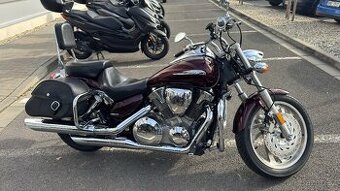 Honda VTX 1300C (USA, r.v. 2007, 18 602 mil / cca 29 763 km)