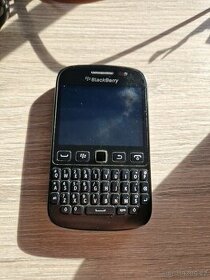 Mobilní telefony BlackBerry 9720