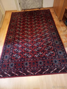 Ručně vázaný koberec