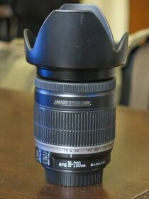 Canon EF-S 18-200 mm f/3,5-5,6 IS - 1