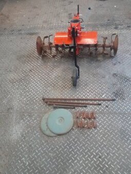 Rotavátor vari pro 4taktní motor.