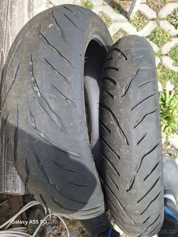 Prodam moto pneu bridgestone batlax t32 najeto 4000 km.