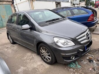 Mercedes B200 náhradní díly - 1
