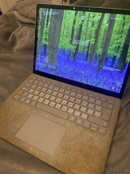 ModelSurface Laptop