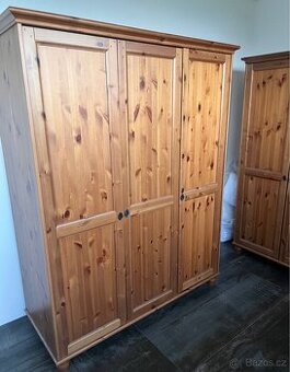 Skříň Ikea Leksvik