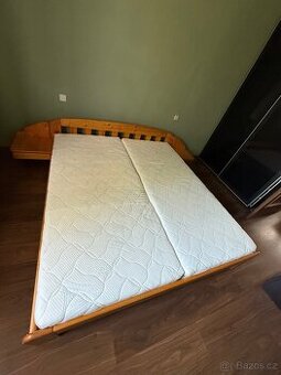 Manželská postel 180x200 masivní borovice
