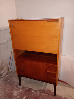 RETRO Komoda kabinet MEZULÁNIK