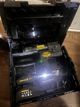 Rems AKUPRESS E 22V s 2 silnými bateriemi a rychlonabijeckou